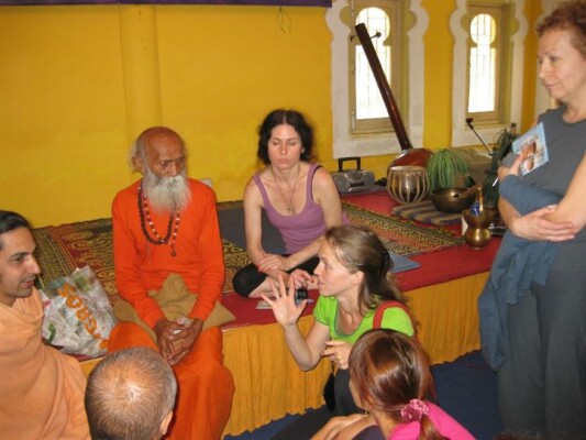 Anastasia Teaching yoga at Himalayan Yoga Academy, India